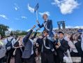 Сегодня прозвучал последний звонок для почти двух тысяч магнитогорских выпускников