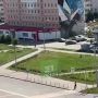Беги, беги. Догоняй его. Б... не догонит. Уехал