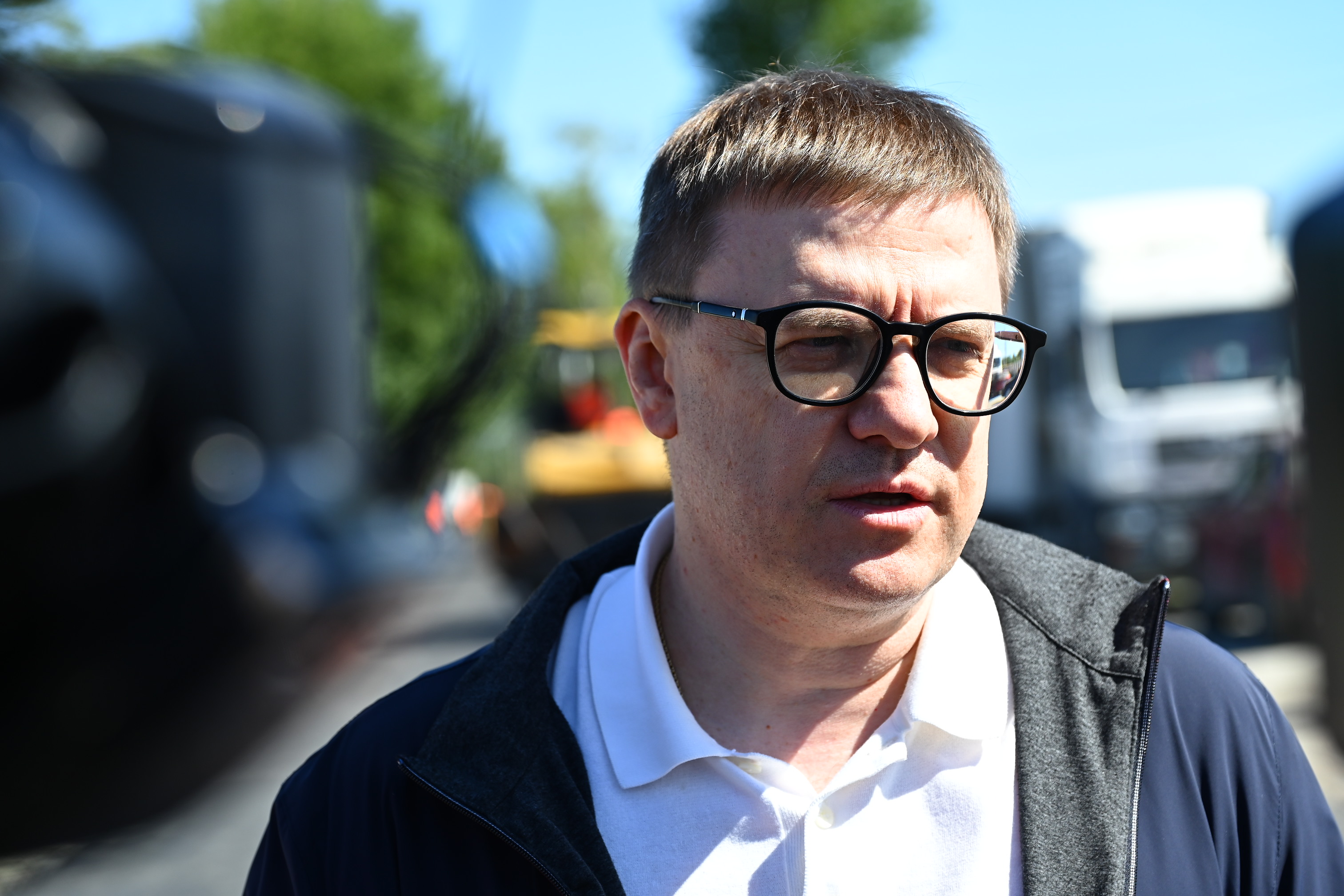 По решению губернатора Алексея Текслера все дороги в поселке Аэропорт-2 будут заасфальтированы По решению губернатора Алексея Текслера все дороги в поселке Аэропорт-2 будут заасфальтированы