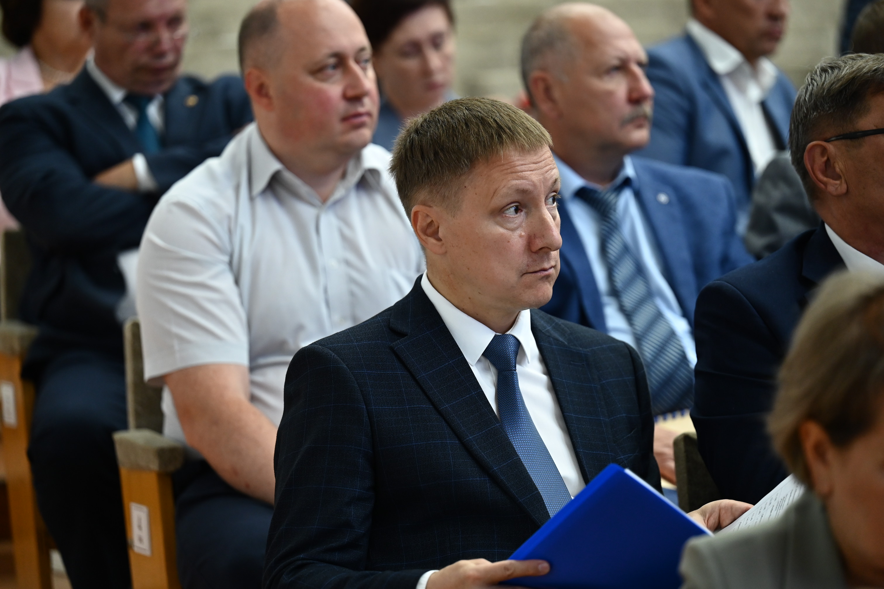 Алексей Текслер провел областное совещание в выездном формате Алексей Текслер провел областное совещание в выездном формате