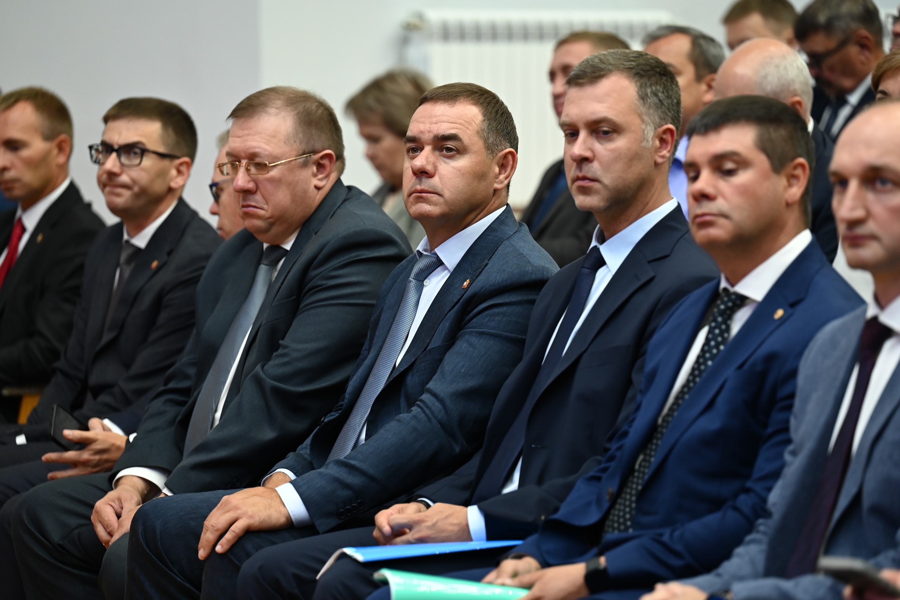 Алексей Текслер провел областное совещание в выездном формате Алексей Текслер провел областное совещание в выездном формате