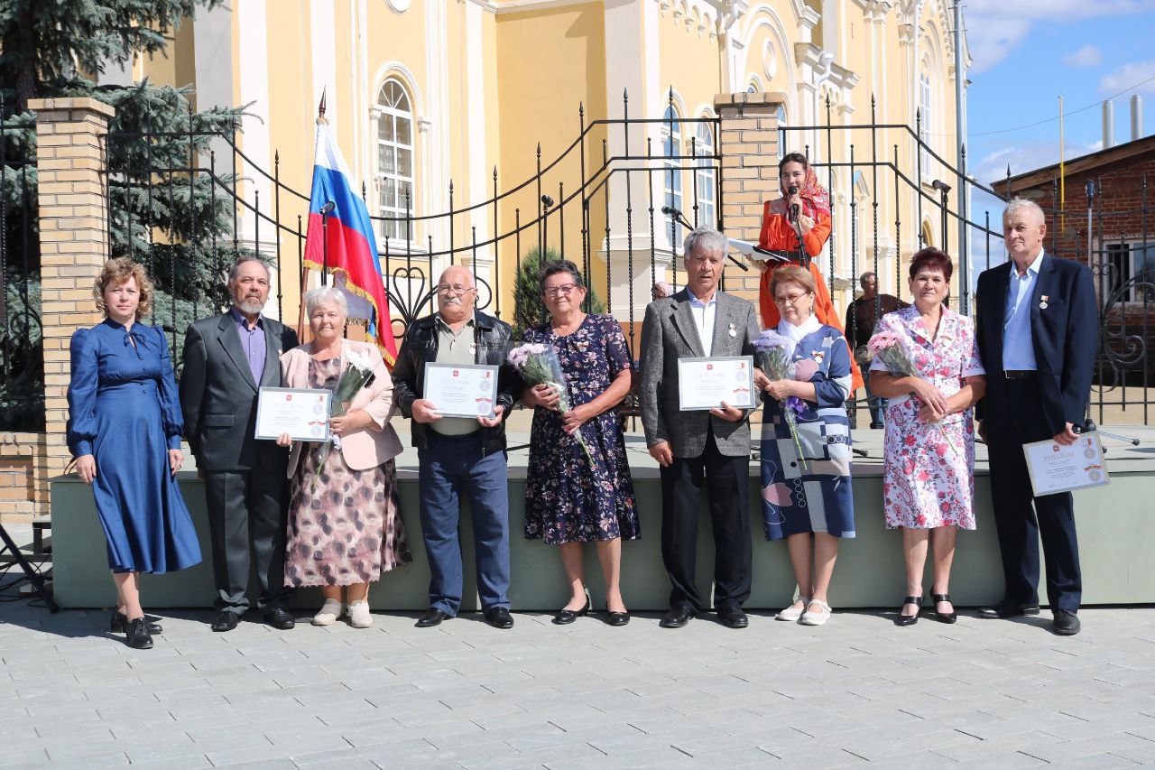 Свято-Никольский собор города Верхнеуральска отметил свое 150-летие Свято-Никольский собор города Верхнеуральска отметил свое 150-летие