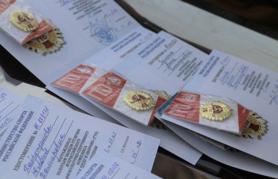 С октября 2015 года наличие знака отличия Всероссийского физкультурно-спортивного комплекса «Готов к труду и обороне» (ГТО) учитывается в качестве индивидуального достижения при поступлении в высшие учебные заведения