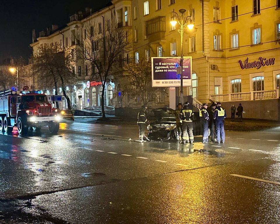 Специалисты МЧС ликвидировали последствия ДТП