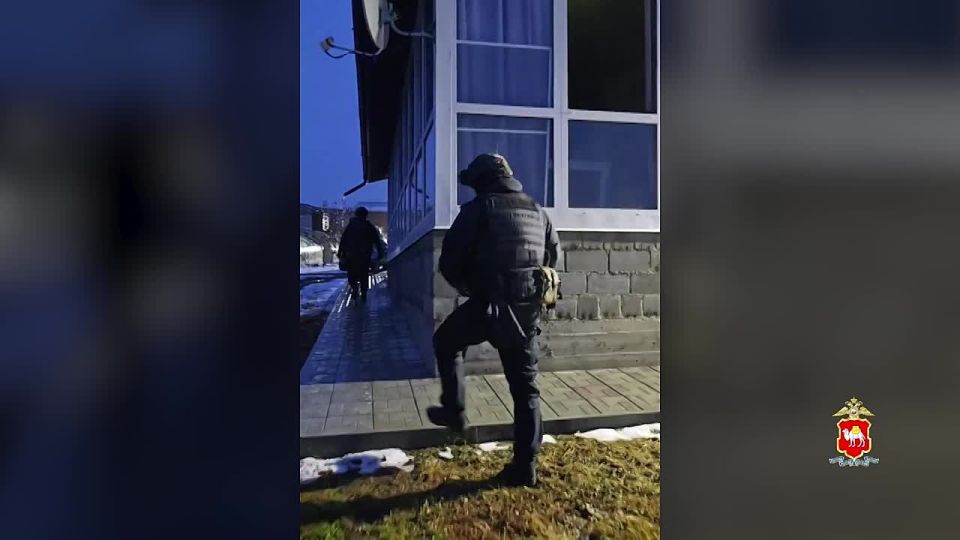 В Магнитогорске полицейские задержали подозреваемых в организации занятия проституцией