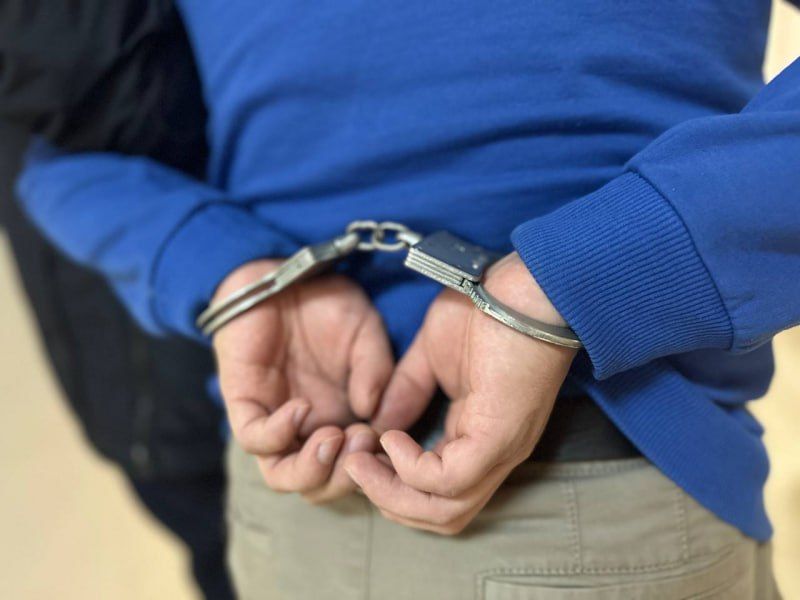 В Магнитогорске сотрудники патрульно-постовой службы задержали гражданина, находящегося в федеральном розыске