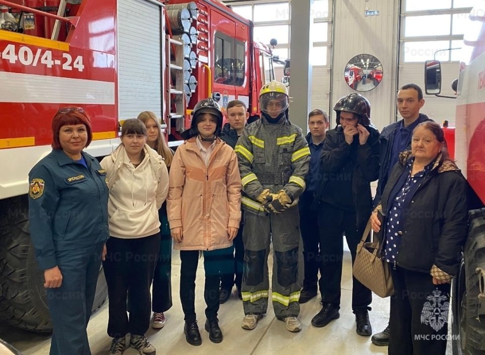 Куда пойти учиться? Конечно в ВУЗ МЧС России!