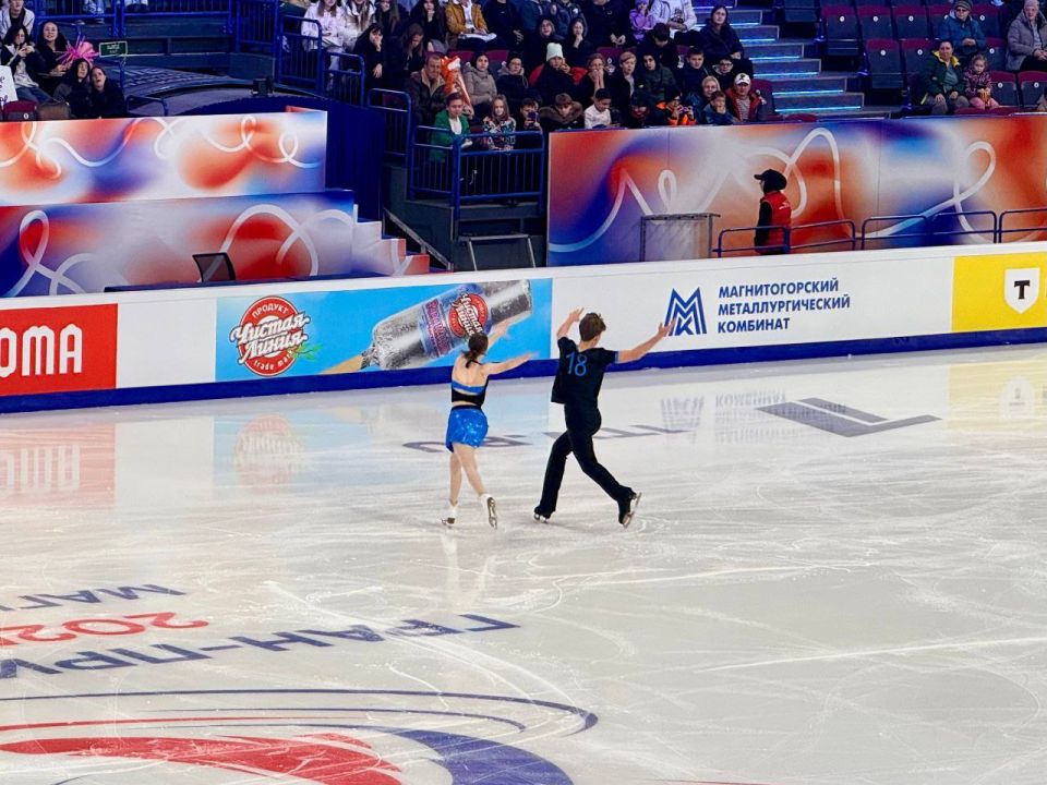 Полицейские Магнитогорска обеспечивают охрану порядка в период проведения Всероссийских соревнований «Звезды Магнитки»по фигурному катанию на коньках среди юниоров