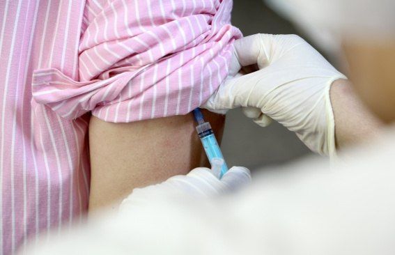 С наступлением осени и похолоданием традиционно приближается сезон респираторных заболеваний, главным из которых остается грипп