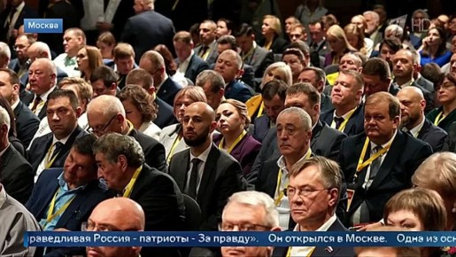 Российский фигурист Николай Угожаев занял первое место в короткой программе на соревнованиях в Магнитогорске