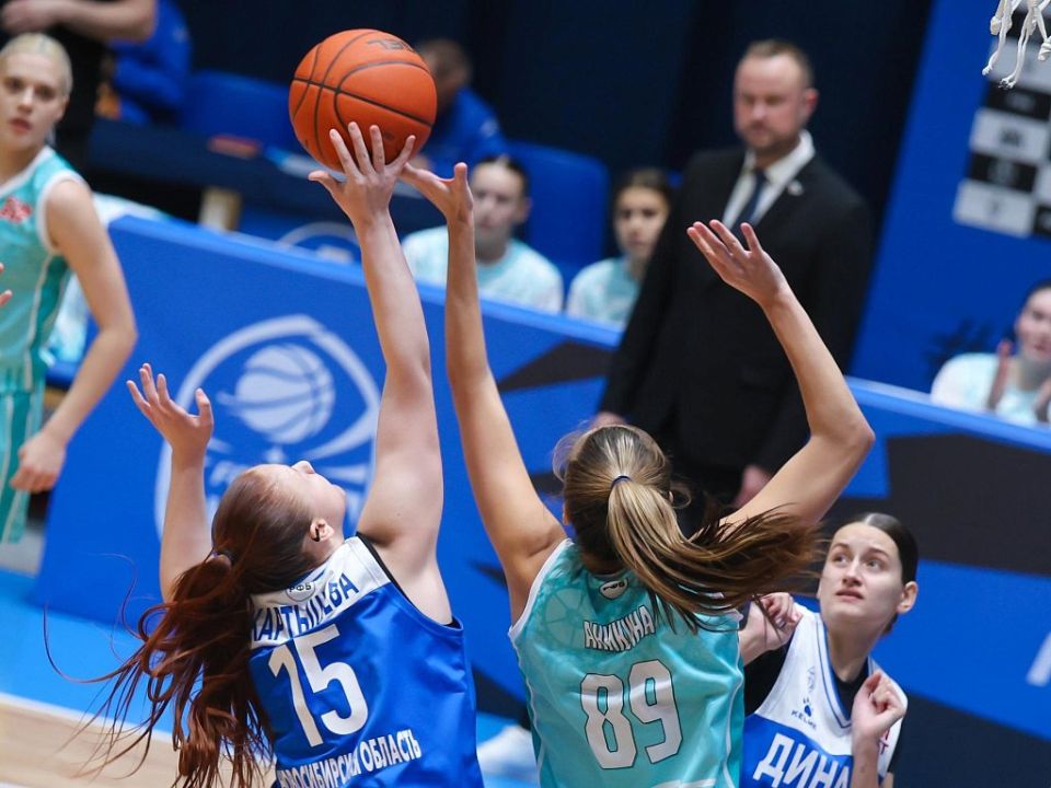 Женская баскетбольная команда «Металлург» победами завершила домашнюю серию матчей