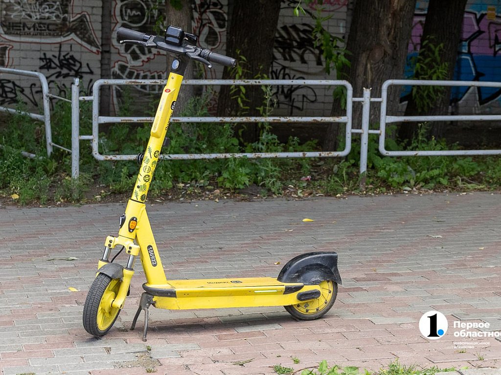 В Магнитогорске запретят ездить на самокатах в некоторых зонах