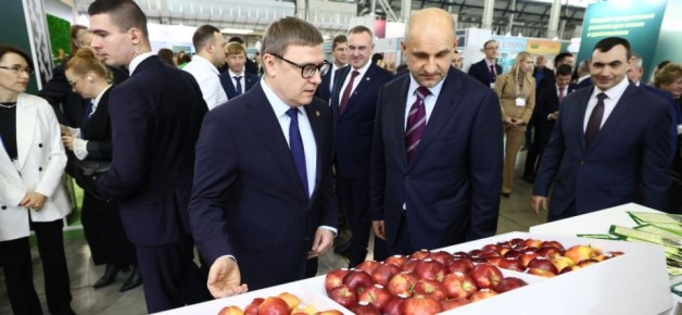 Экспозиция Челябинской области на XIII Межрегиональной агропромышленной выставке УрФО демонстрирует масштабные инвестпроекты и уникальные продукты