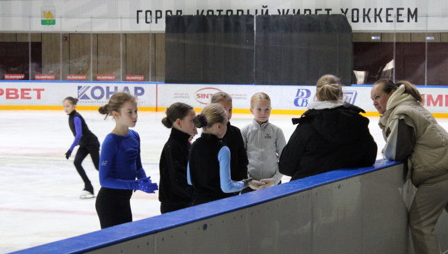 Путь к пьедесталу: тренер «Тодеса» о буднях и целях юных фигуристов Путь к пьедесталу: тренер «Тодеса» о буднях и целях юных фигуристов