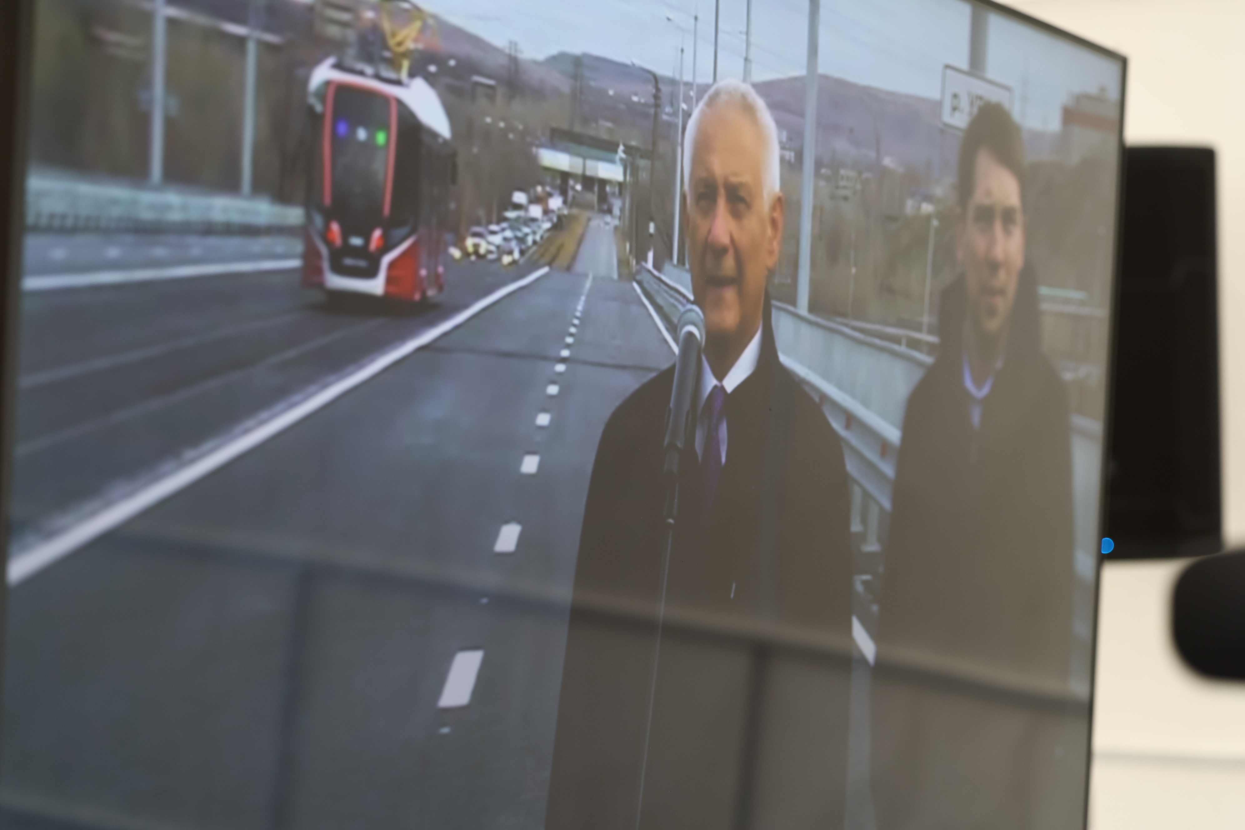 Алексей Текслер дал старт движению по новым дорожным объектам в регионе Алексей Текслер дал старт движению по новым дорожным объектам в регионе