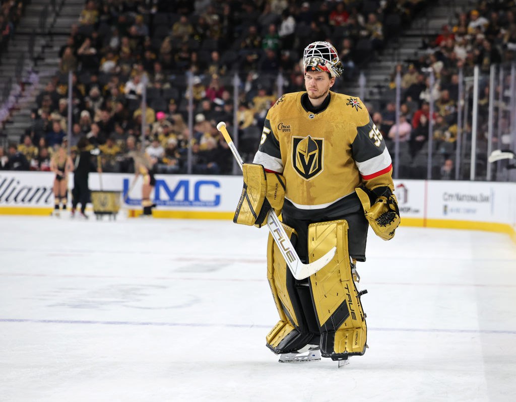 Российский голкипер перешел в худший клуб КХЛ после шести сезонов в НХЛ