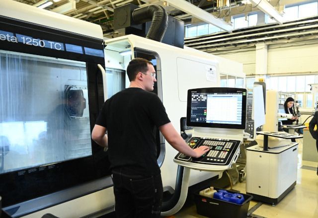 В Магнитогорске студентов мотивируют работать на предприятии