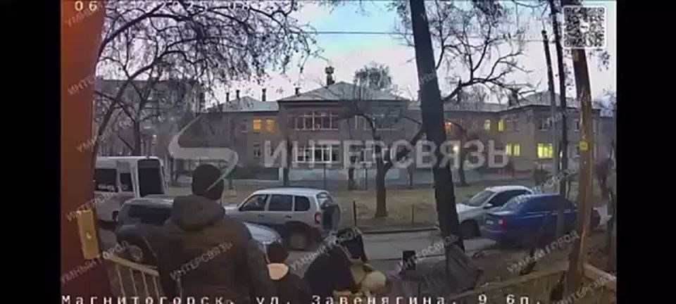 Труп, завернутый в ковер, выбросили у подъезда в Магнитогорске Челябинской области