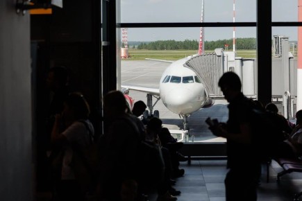 В аэропортах Челябинска и Магнитогорска теперь можно бесплатно набрать питьевую воду — в терминалах установили специальные фонтанчики