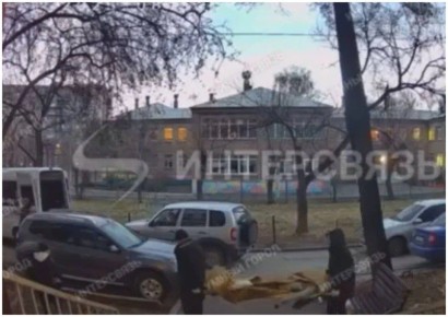 Жуткая находка шокировала жителей одного из домов по улице Завенягина в Магнитогорске