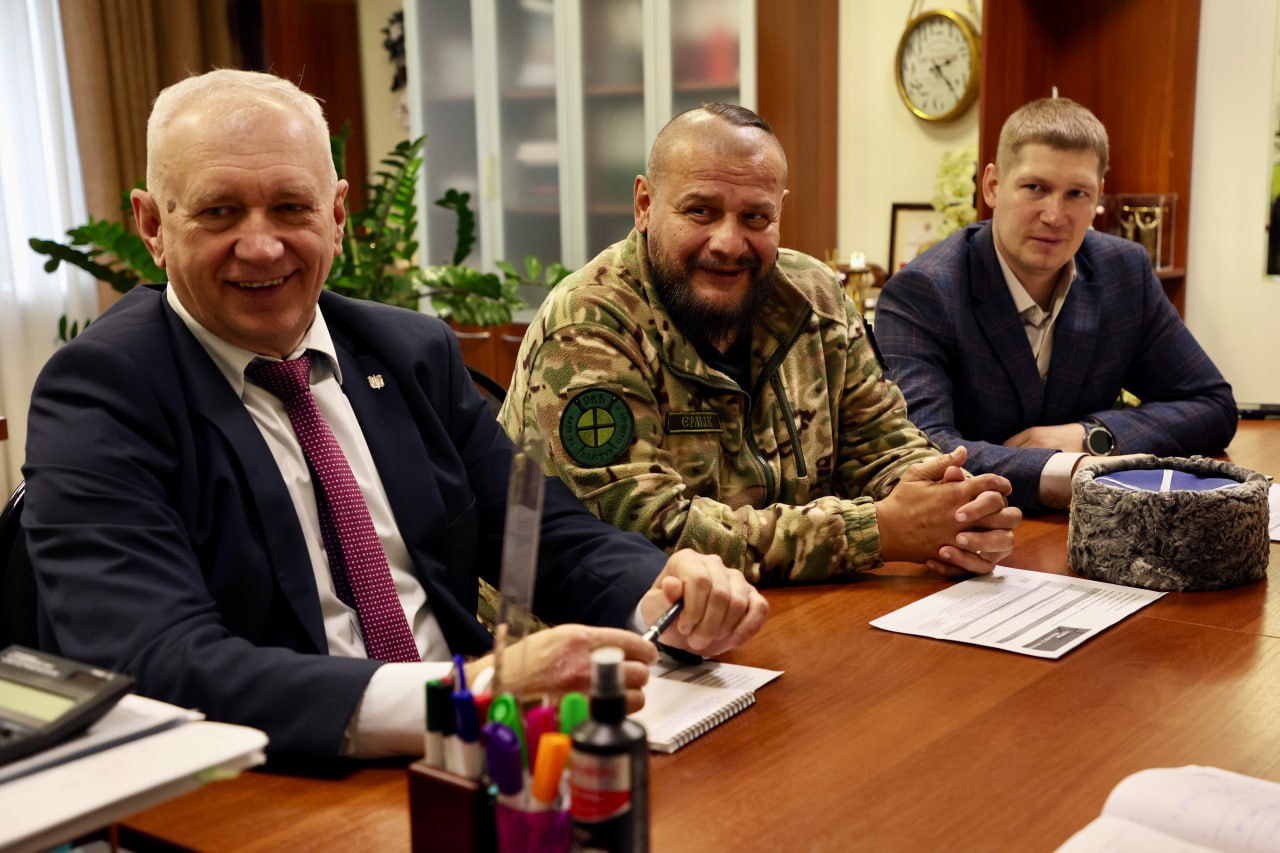 Трое героев Южного Урала начали стажировку в администрации Магнитогорска