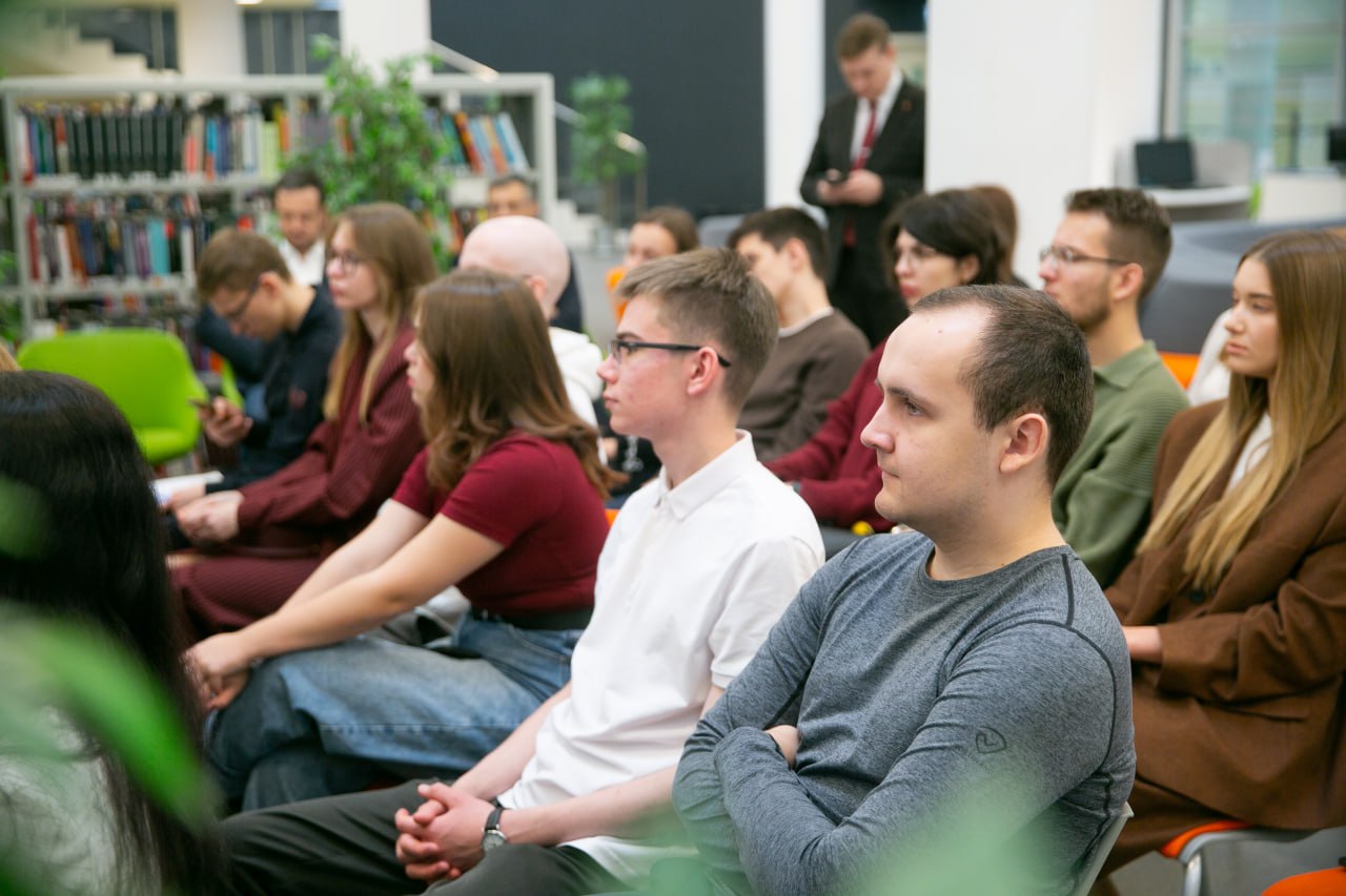 Алексей Текслер принял участие в проекте «ГосВышка» Высшей школы экономики Алексей Текслер принял участие в проекте «ГосВышка» Высшей школы экономики