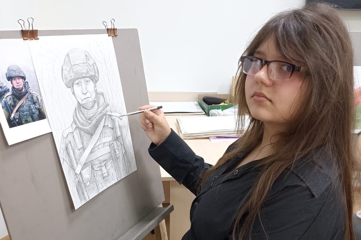Выставку портретов бойцов СВО подготовили учащиеся магнитогорской Детской художественной школы Выставку портретов бойцов СВО подготовили учащиеся магнитогорской Детской художественной школы