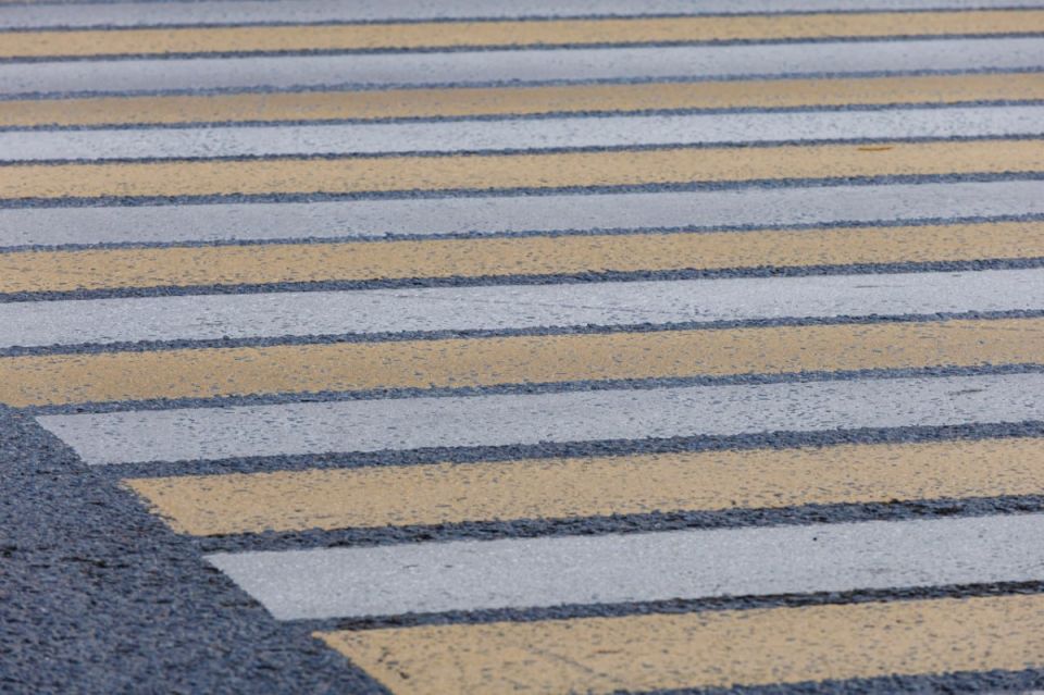 В Магнитогорске на пешеходном переходе насмерть сбили женщину