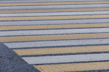 В Магнитогорске на пешеходном переходе насмерть сбили женщину