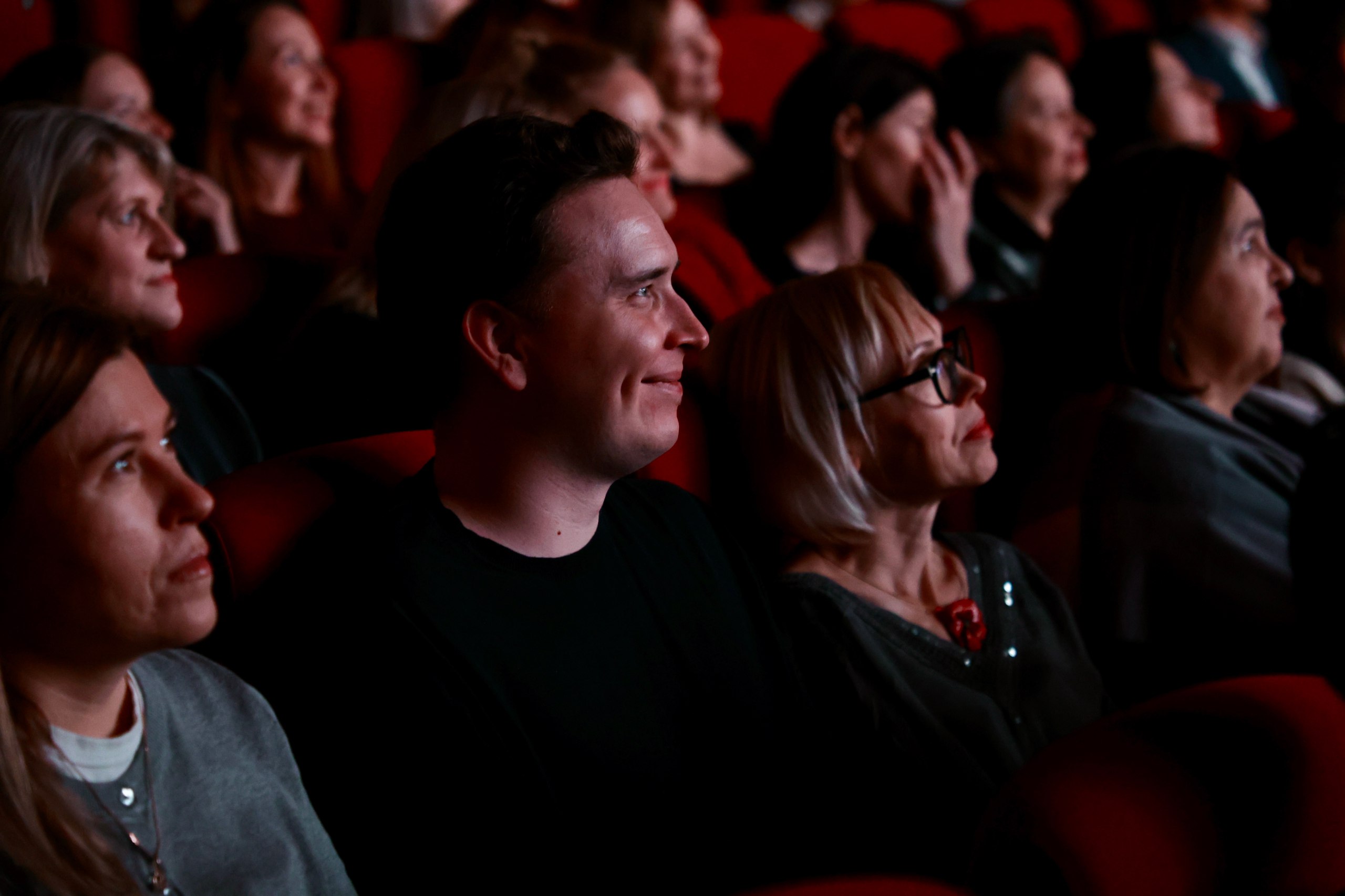 75 лет в свете софитов. Магнитогорское концертное объединение отметило юбилей 75 лет в свете софитов. Магнитогорское концертное объединение отметило юбилей