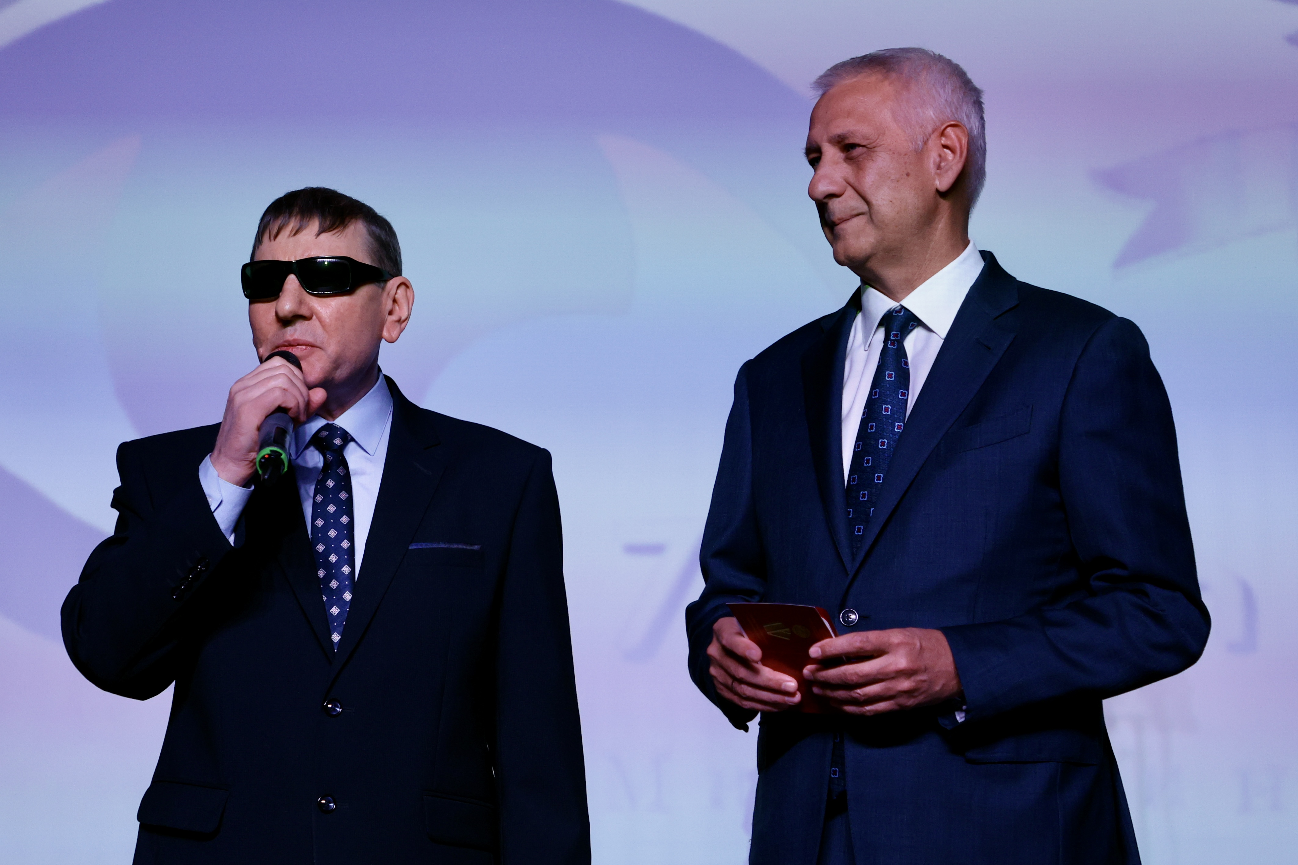 С таких людей надо брать пример С таких людей надо брать пример