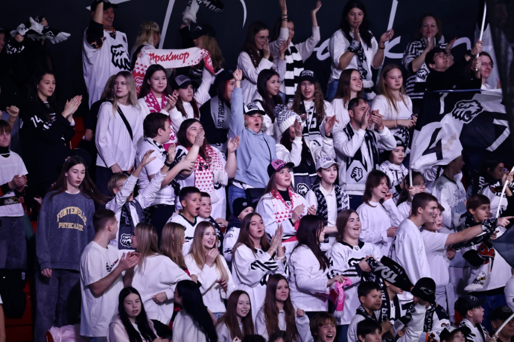 «Трактор» потерпел крупное поражение в матче с «Автомобилистом» «Трактор» потерпел крупное поражение в матче с «Автомобилистом»