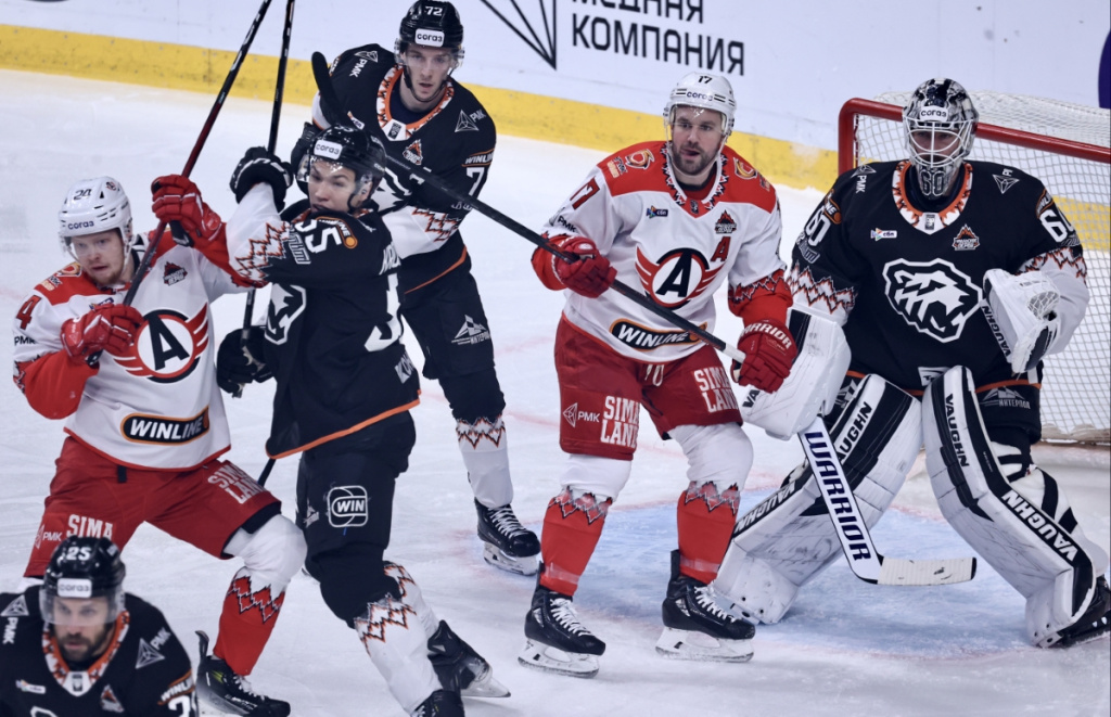 «Трактор» потерпел крупное поражение в матче с «Автомобилистом» «Трактор» потерпел крупное поражение в матче с «Автомобилистом»