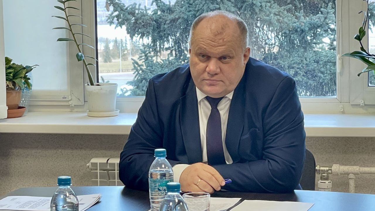 На комиссии по законодательству и местному самоуправлению под председательством Вадима Иванова было рассмотрено семь вопросов