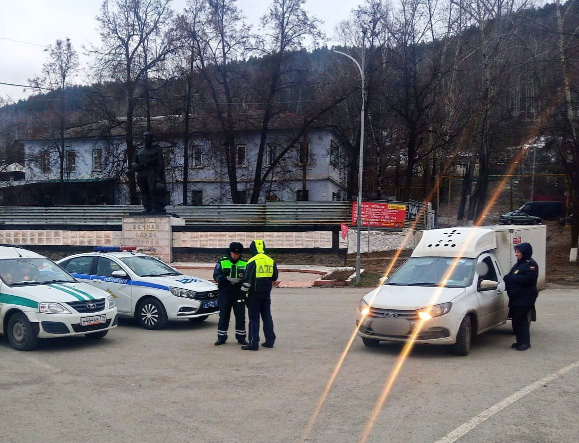 В Магнитогорске и Кусинском районе госавтоинспекторы и судебные приставы в ходе рейдов выявили злостных неплательщиков штрафов В Магнитогорске и Кусинском районе госавтоинспекторы и судебные приставы в ходе рейдов выявили злостных неплательщиков штрафов