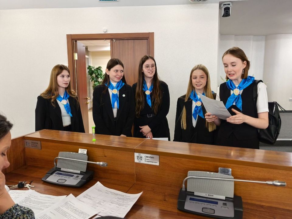 Молодёжь Магнитки приглашают принять участие в «Коридорах власти»