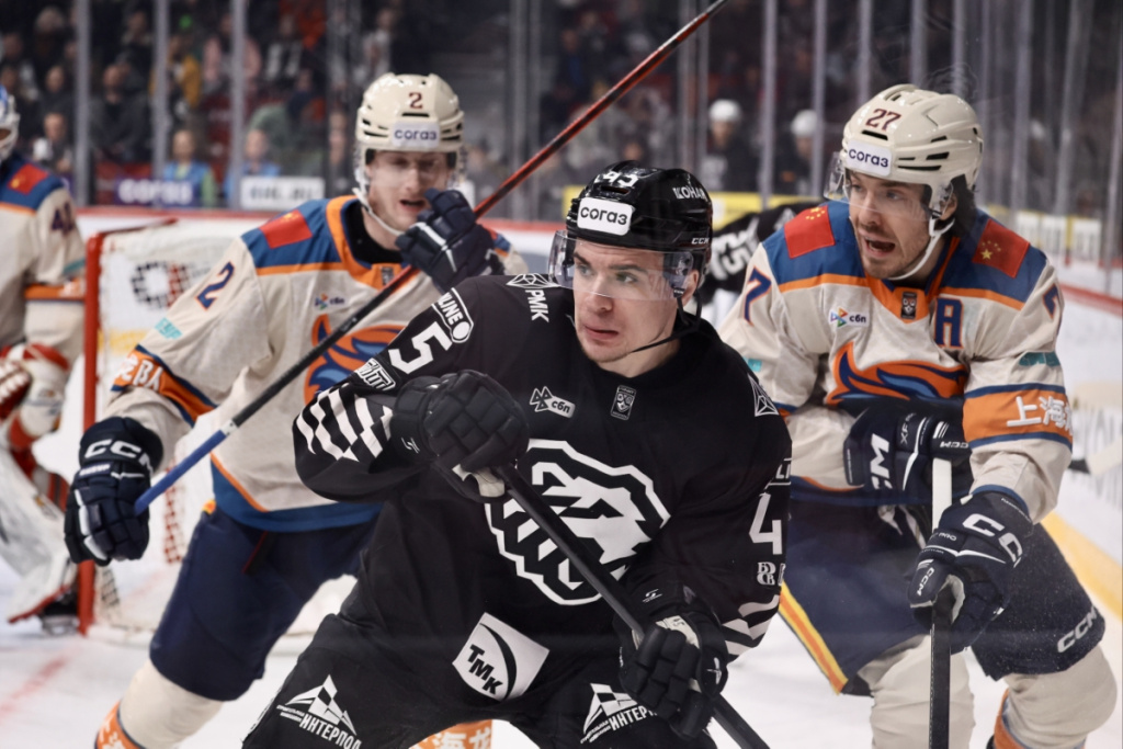 «Трактор» одержал свою крупнейшую победу в КХЛ, разгромив «Шанхай Дрэгонс» «Трактор» одержал свою крупнейшую победу в КХЛ, разгромив «Шанхай Дрэгонс»