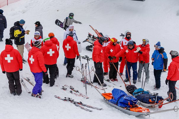 Работающие на соревнованиях челябинские врачи должны уметь кататься на лыжах Работающие на соревнованиях челябинские врачи должны уметь кататься на лыжах