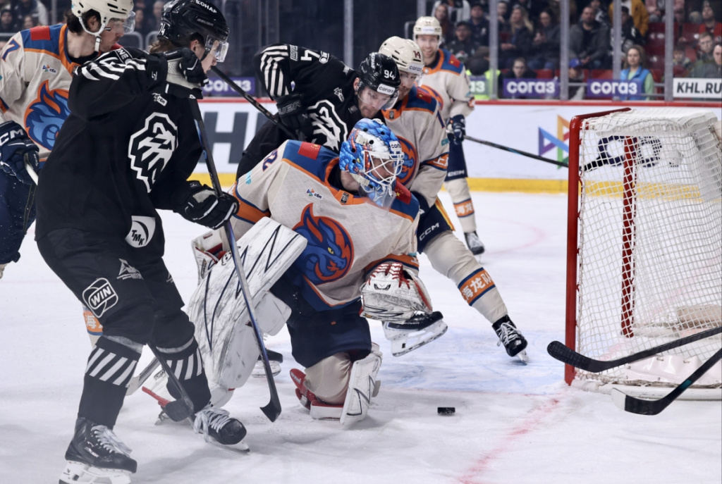 «Трактор» одержал свою крупнейшую победу в КХЛ, разгромив «Шанхай Дрэгонс» «Трактор» одержал свою крупнейшую победу в КХЛ, разгромив «Шанхай Дрэгонс»