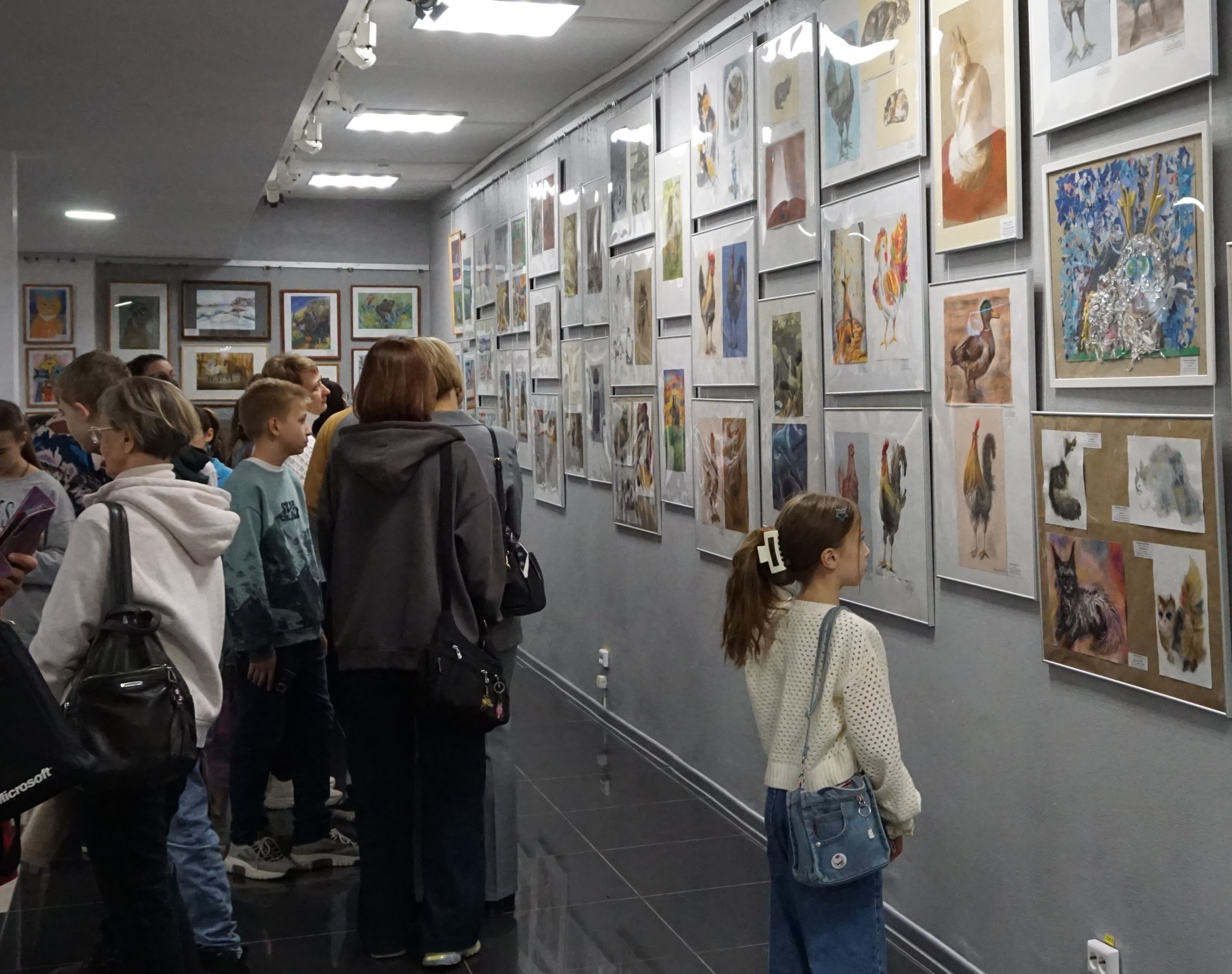 Жителей города приглашают посетить Магнитогорскую картинную галерею, где открыты две городские экологические общественные выставки: «Все создания природы: удивительные и прекрасные» и «Из ненужного в прекрасное»