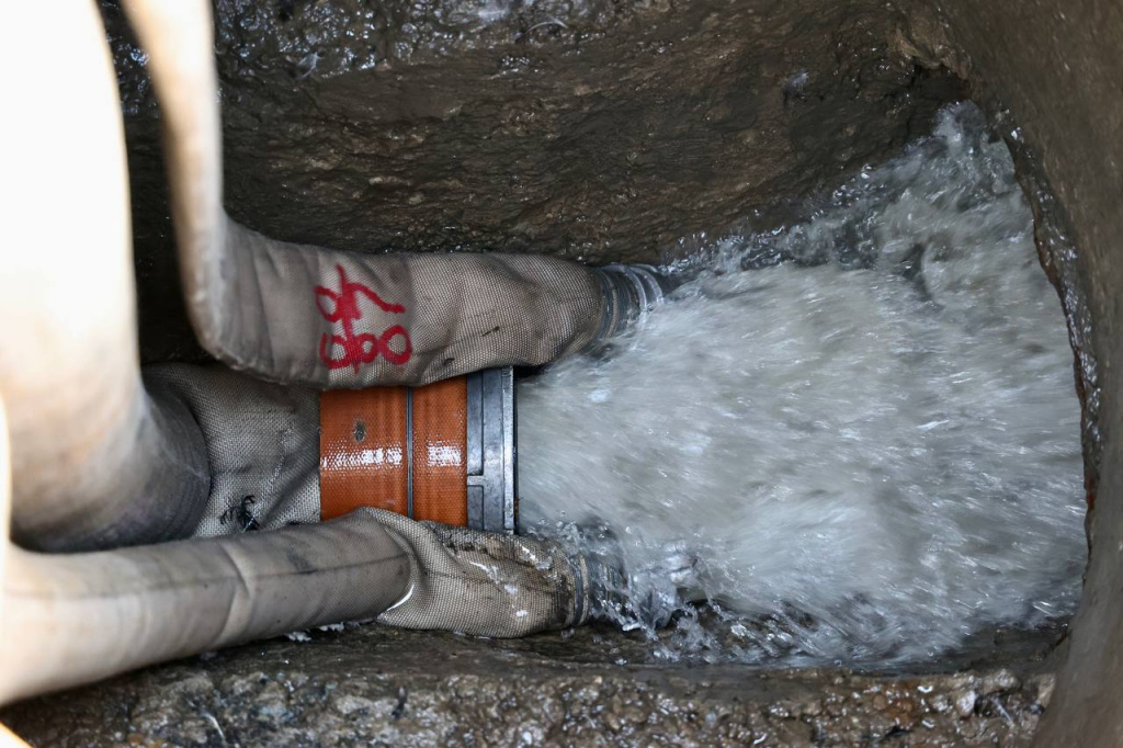 Алексей Текслер посоветовал главам «работать ножками» и вспомнил «ножки Буша» Алексей Текслер посоветовал главам «работать ножками» и вспомнил «ножки Буша»