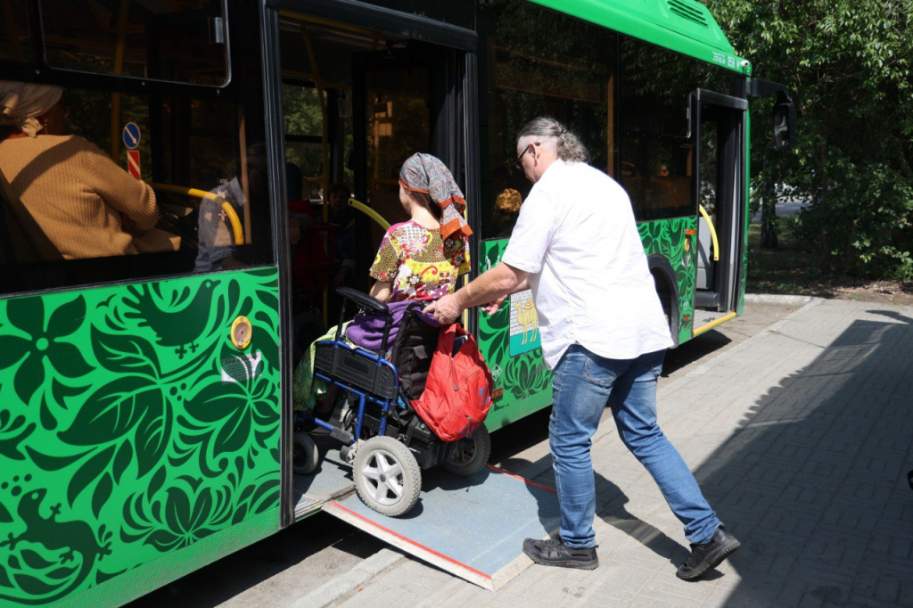 Алексей Текслер посоветовал главам «работать ножками» и вспомнил «ножки Буша» Алексей Текслер посоветовал главам «работать ножками» и вспомнил «ножки Буша»