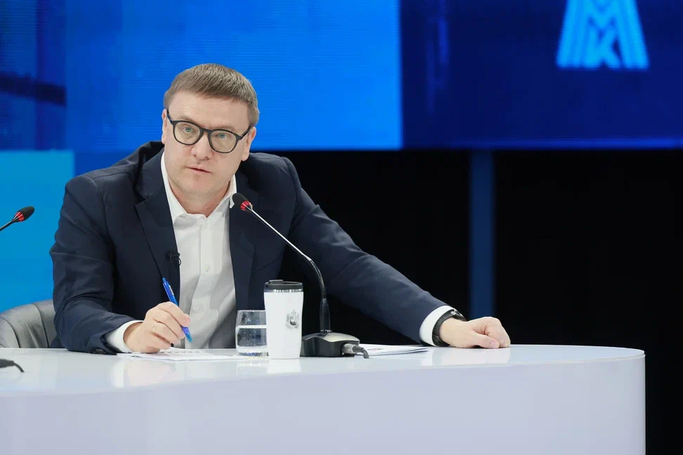 Алексей Текслер посоветовал главам «работать ножками» и вспомнил «ножки Буша» Алексей Текслер посоветовал главам «работать ножками» и вспомнил «ножки Буша»