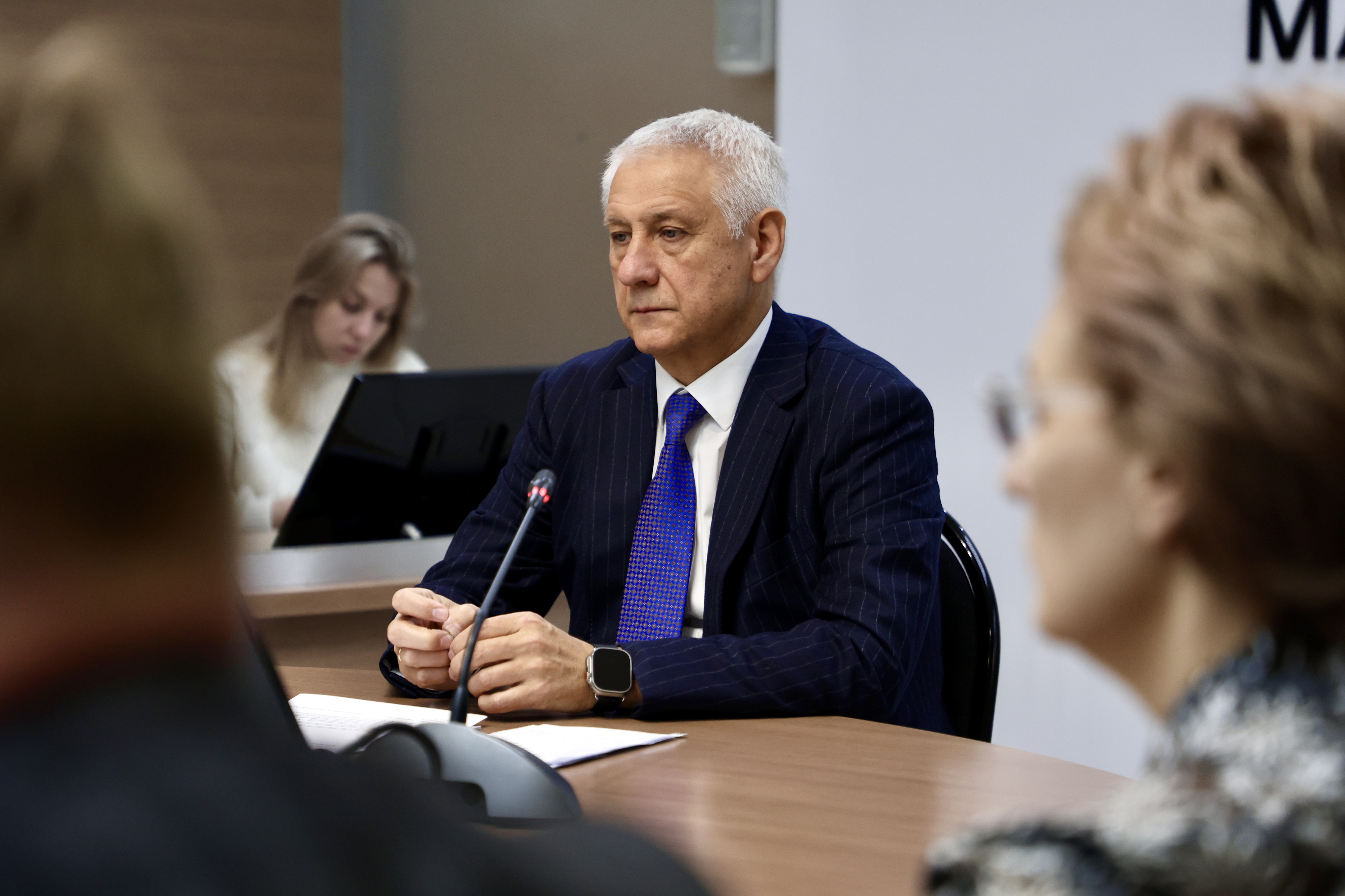 Пользуешься — плати Пользуешься — плати