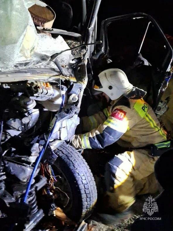 Два грузовики жестко столкнулись на дороге Южноуральск – Магнитогорск Два грузовики жестко столкнулись на дороге Южноуральск – Магнитогорск