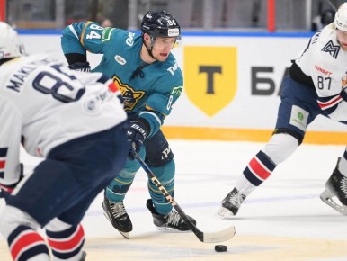 Хоккейный клуб «Металлург» разгромил худшую команду КХЛ