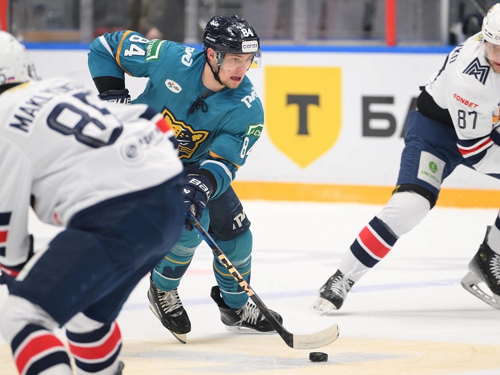 Хоккейный клуб «Металлург» разгромил худшую команду КХЛ