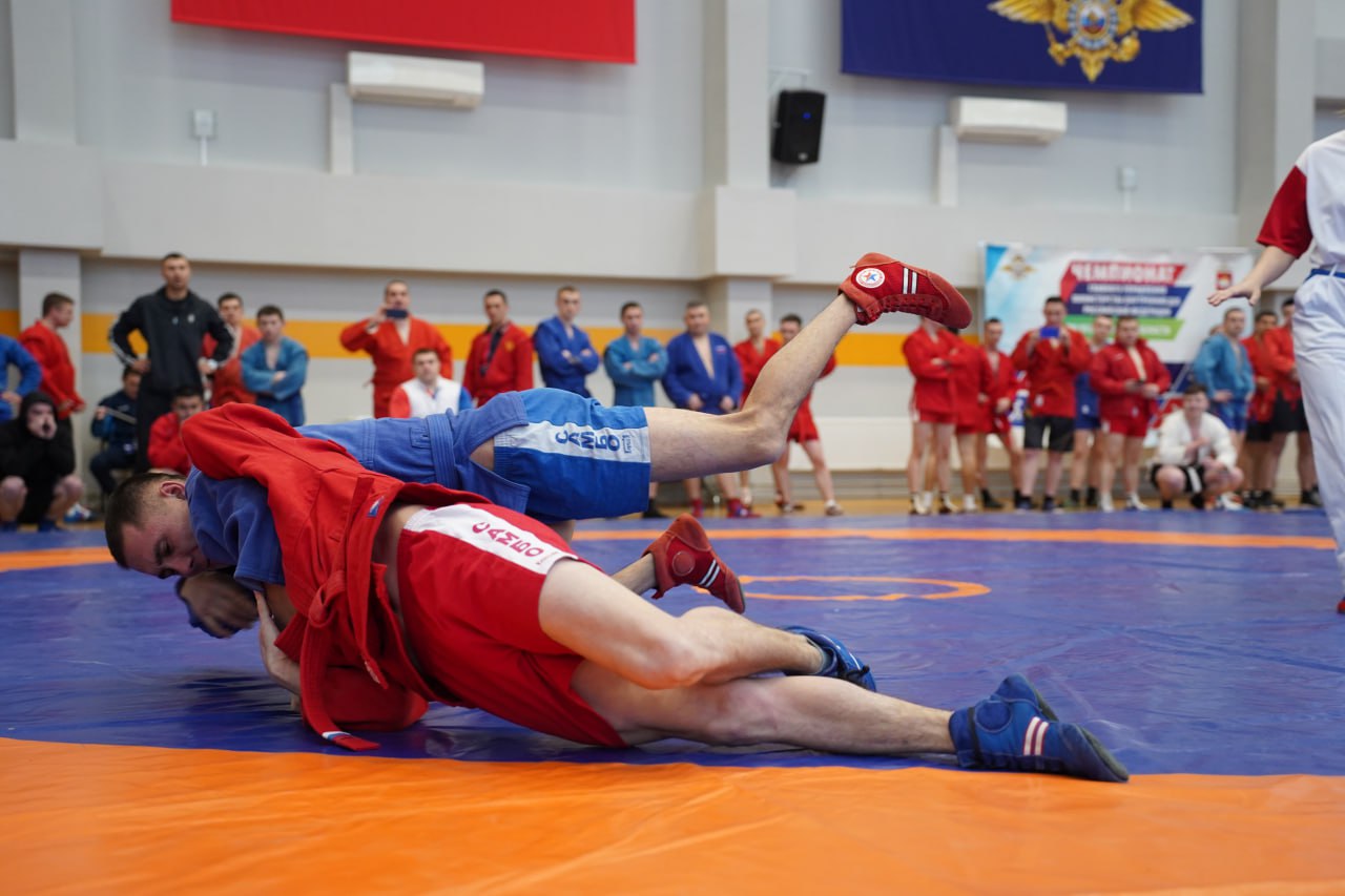 Среди полицейских Южного Урала определились сильнейшие спортсмены-самбисты, которые представят регион на Чемпионате МВД России Среди полицейских Южного Урала определились сильнейшие спортсмены-самбисты, которые представят регион на Чемпионате МВД России