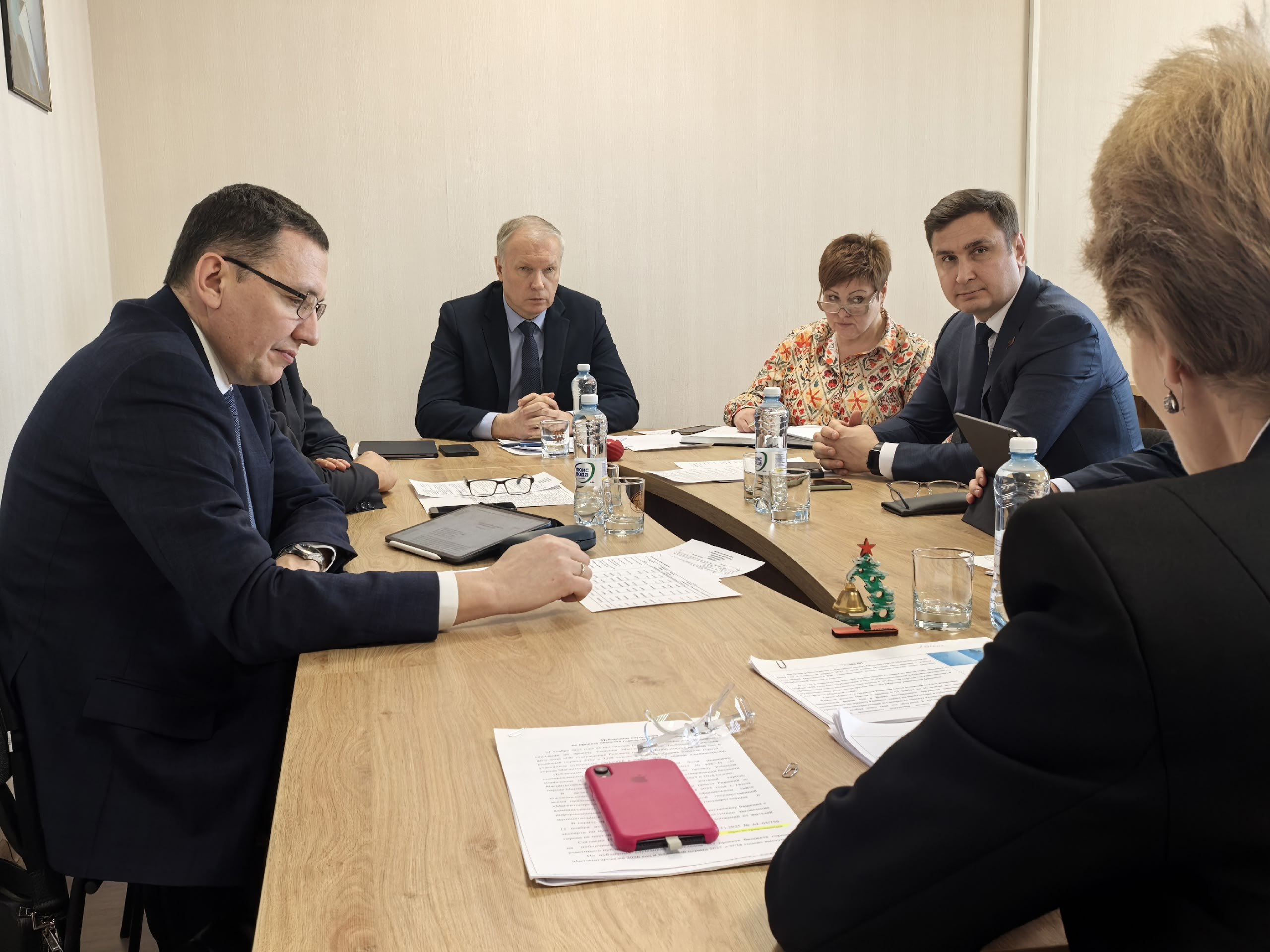 На заседании комиссии по бюджету и налоговой политике обсуждали бюджетные вопросы и предоставление налоговых преференций На заседании комиссии по бюджету и налоговой политике обсуждали бюджетные вопросы и предоставление налоговых преференций