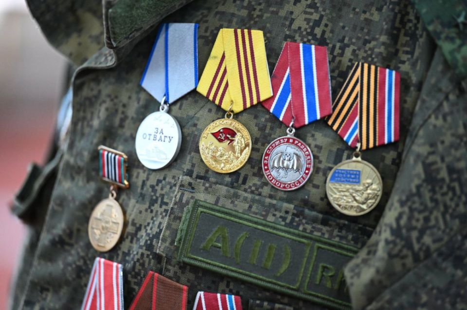 Студенты-педагоги встретились с ветераном СВО в челябинской Публичке